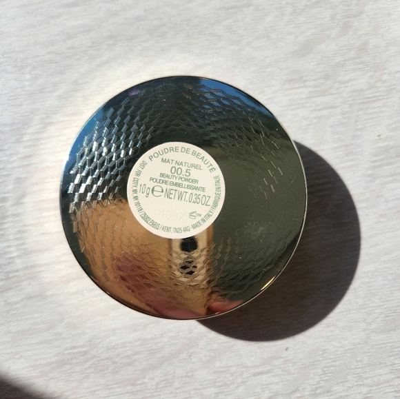 Gucci Setting Compact Powder 0.05 - Picture 3 of 3